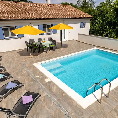 Villa Aurora *