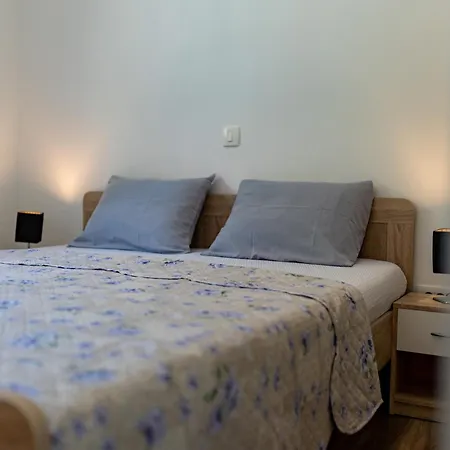 Aurora Villa *
