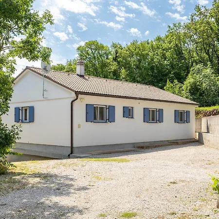 וילה Aurora Gabonjin