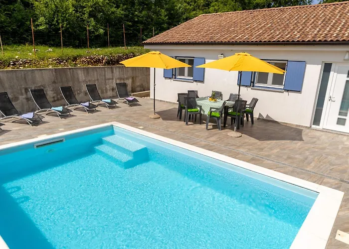 Aurora Vila Gabonjin